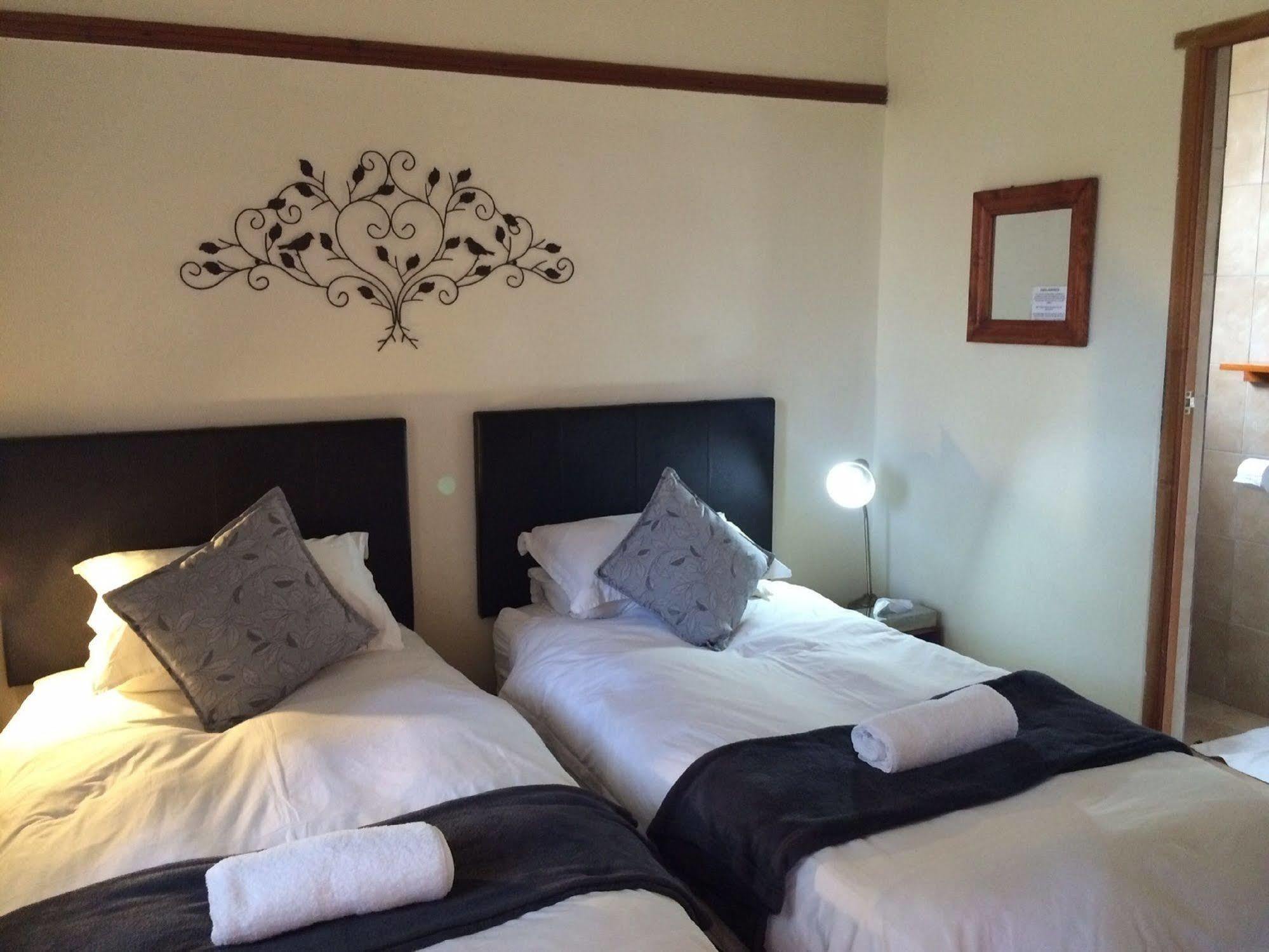 A Sunflower Stop Backpackers Cape Town Bagian luar foto