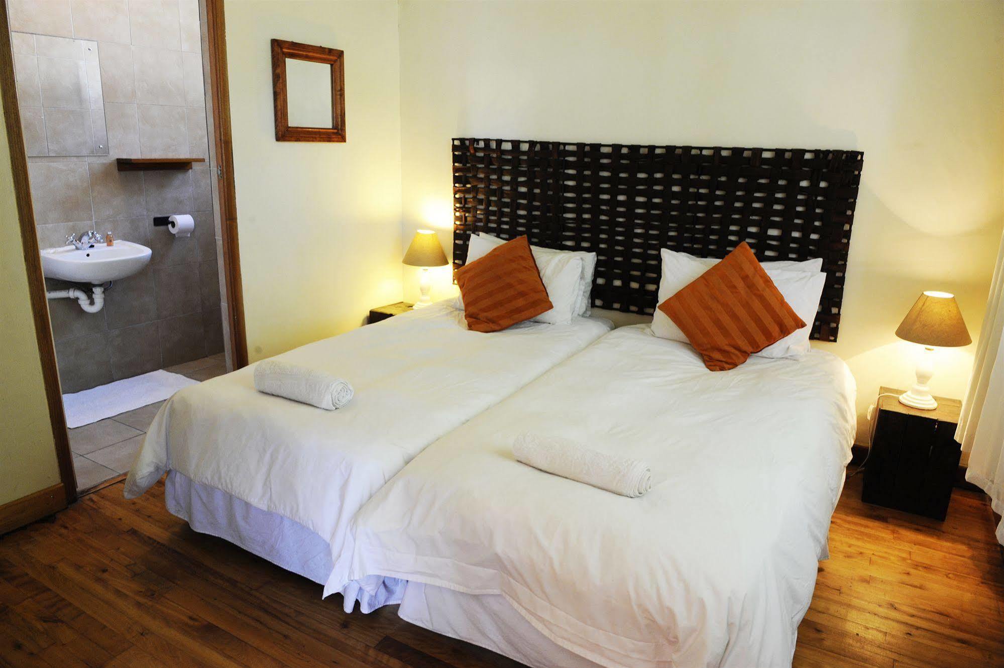 A Sunflower Stop Backpackers Cape Town Bagian luar foto