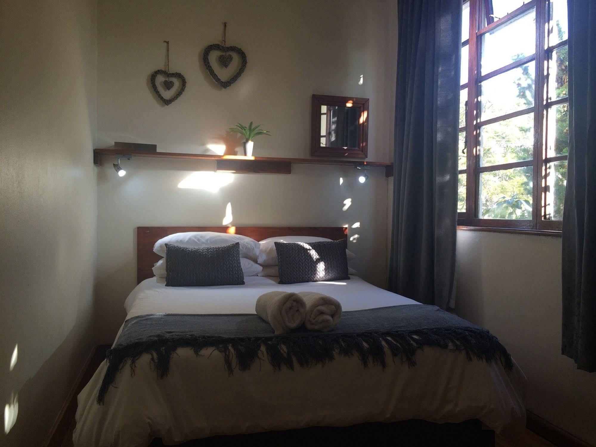 A Sunflower Stop Backpackers Cape Town Bagian luar foto