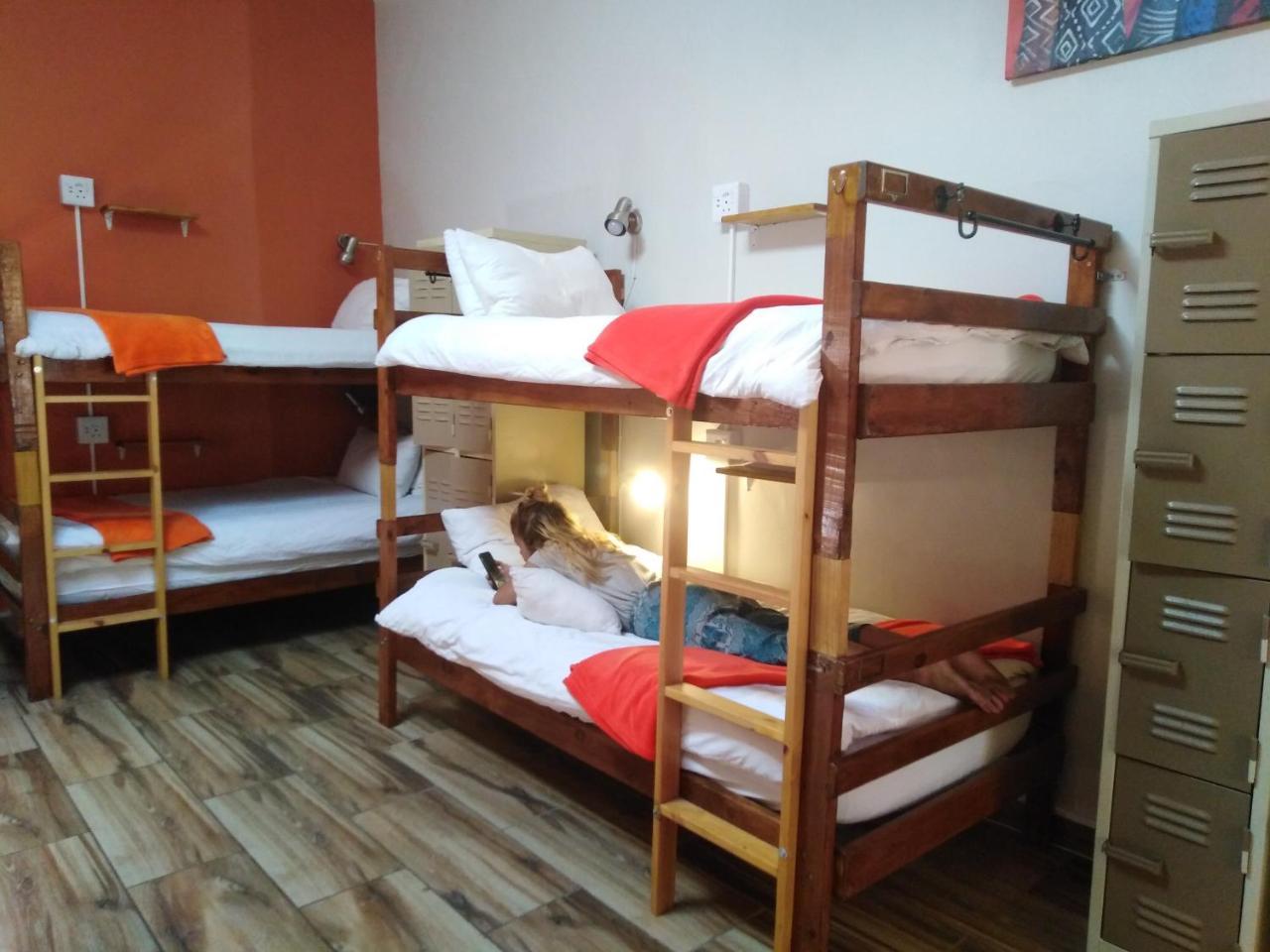 A Sunflower Stop Backpackers Cape Town Bagian luar foto